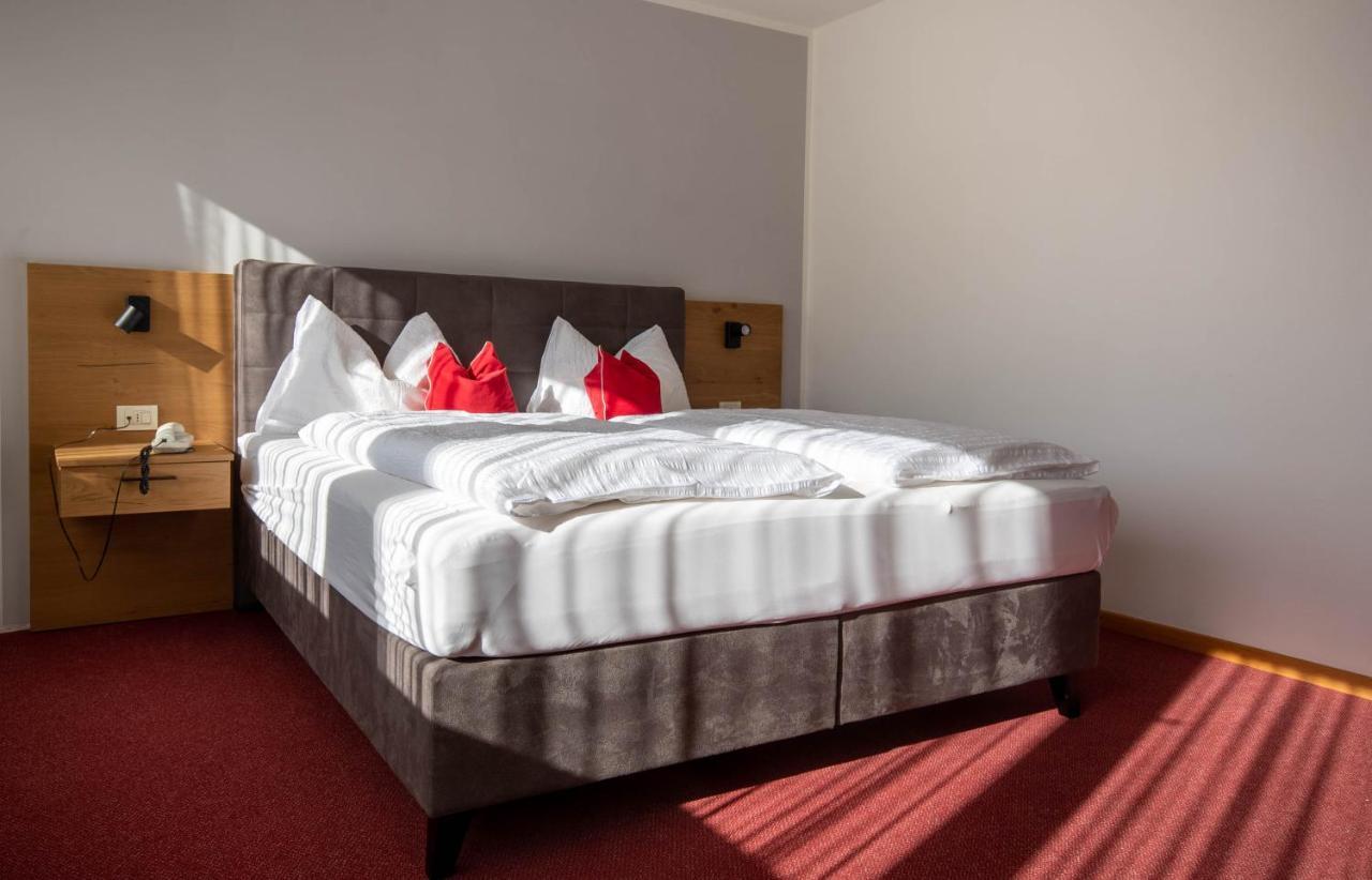Hotel Tiroler Kreuz Esterno foto